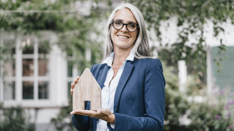 Maklerin_der_LBS_Immobilien_GmbH_NordWest Maklerin_der_LBS_Immobilien_GmbH_NordWest
